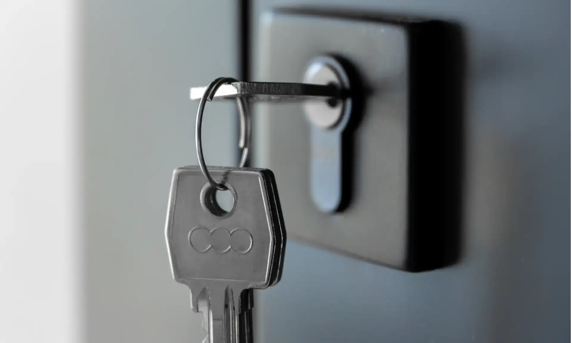 How to Open a Door with a Key Using Proper Technique