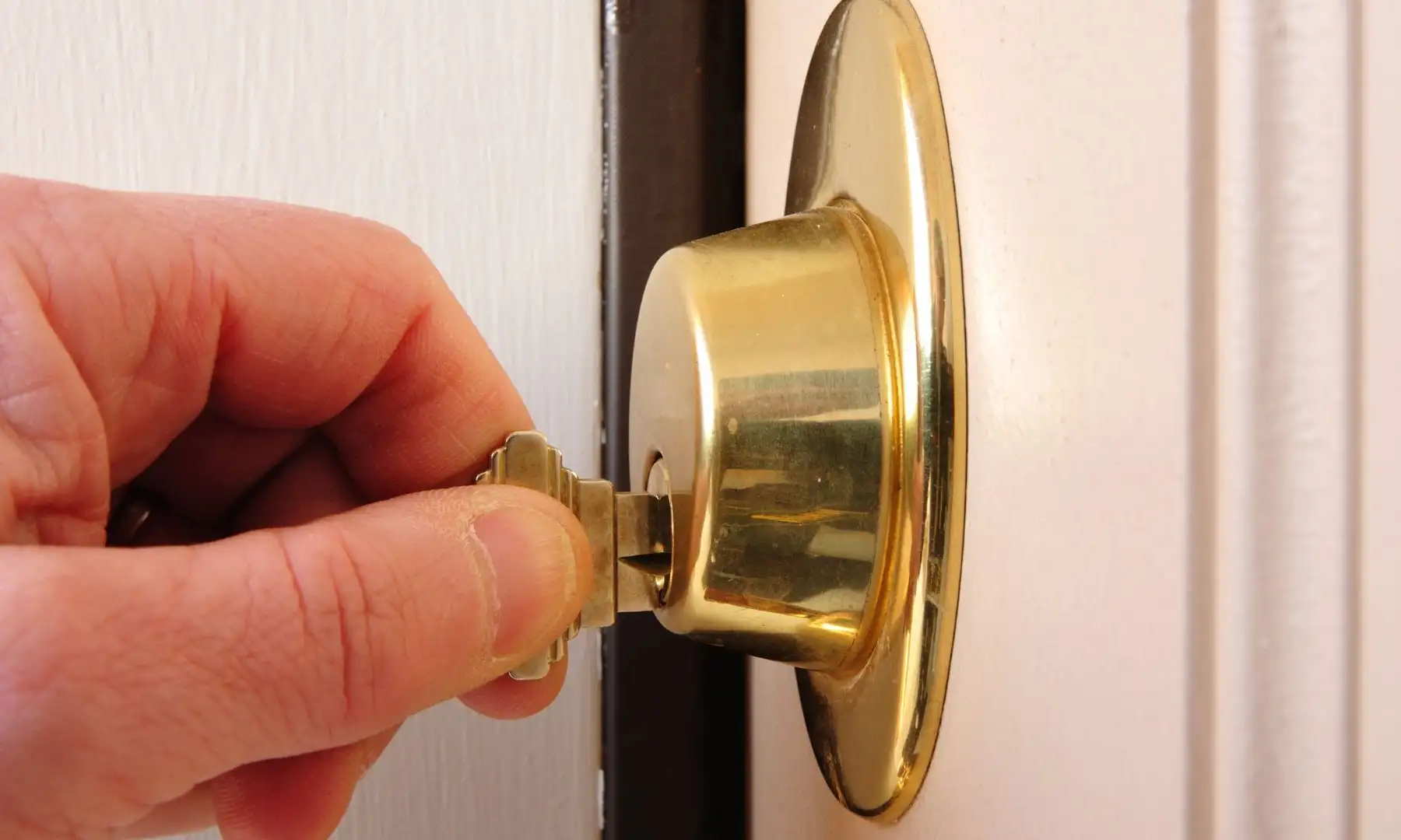 How to Remove the Door Lock Cylinder from a Deadbolt