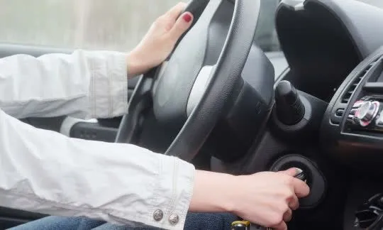 woman launches the car
