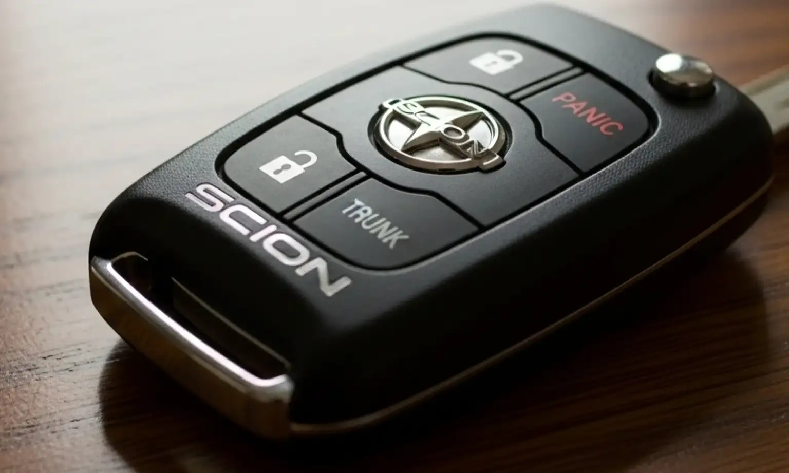 Why Choose a Mobile Locksmith Instead of the Dealership