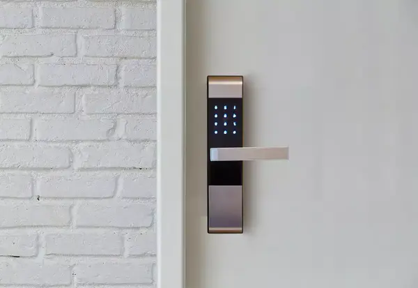 Keyless electronic smart lock