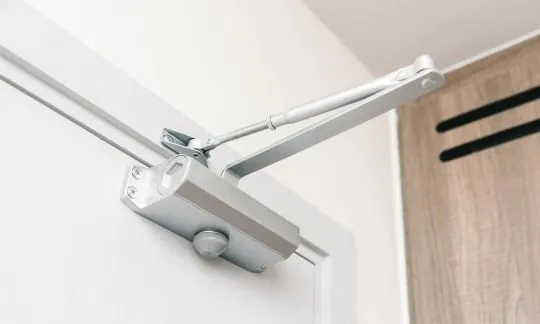 Hydraulic door closer
