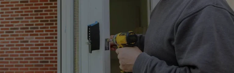 How long does a locksmith take to open a door?