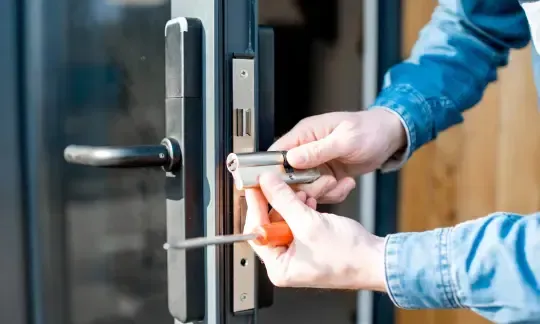 change a lock in commercial building