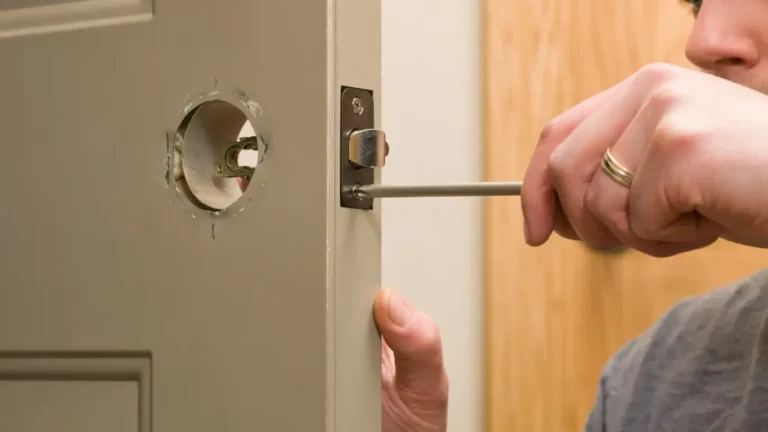 How Does a Night Latch Work?