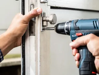 The Risks of DIY Lock Installation and Repairs
