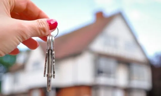 keys in hand