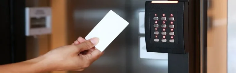 How door access control system works