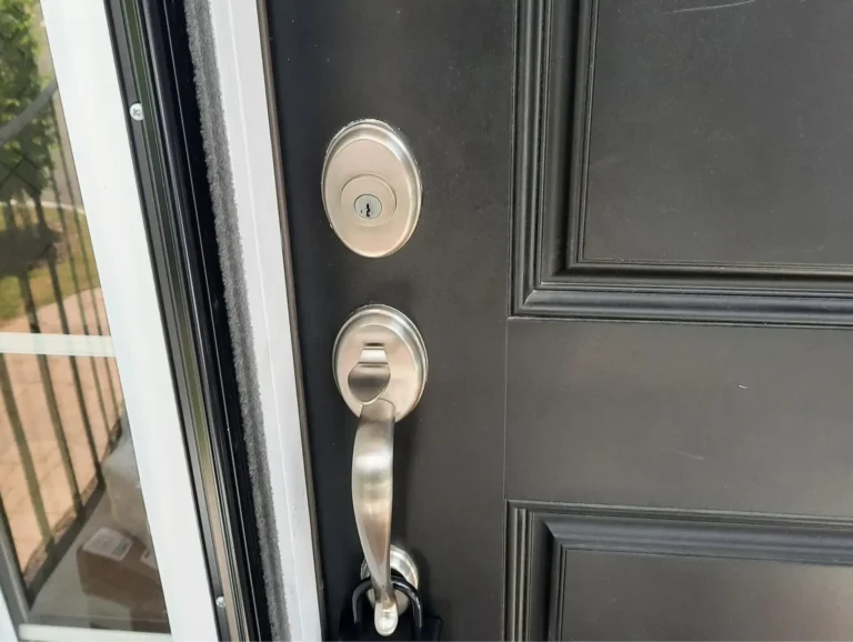 Repairing Faulty Lock Mechanisms: Best Practices for Stamford Homes