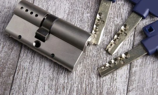 cylindrical lock with keys