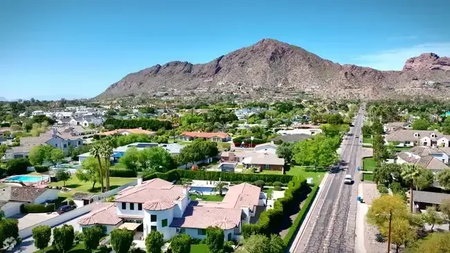 Locksmith services in Camelback East
