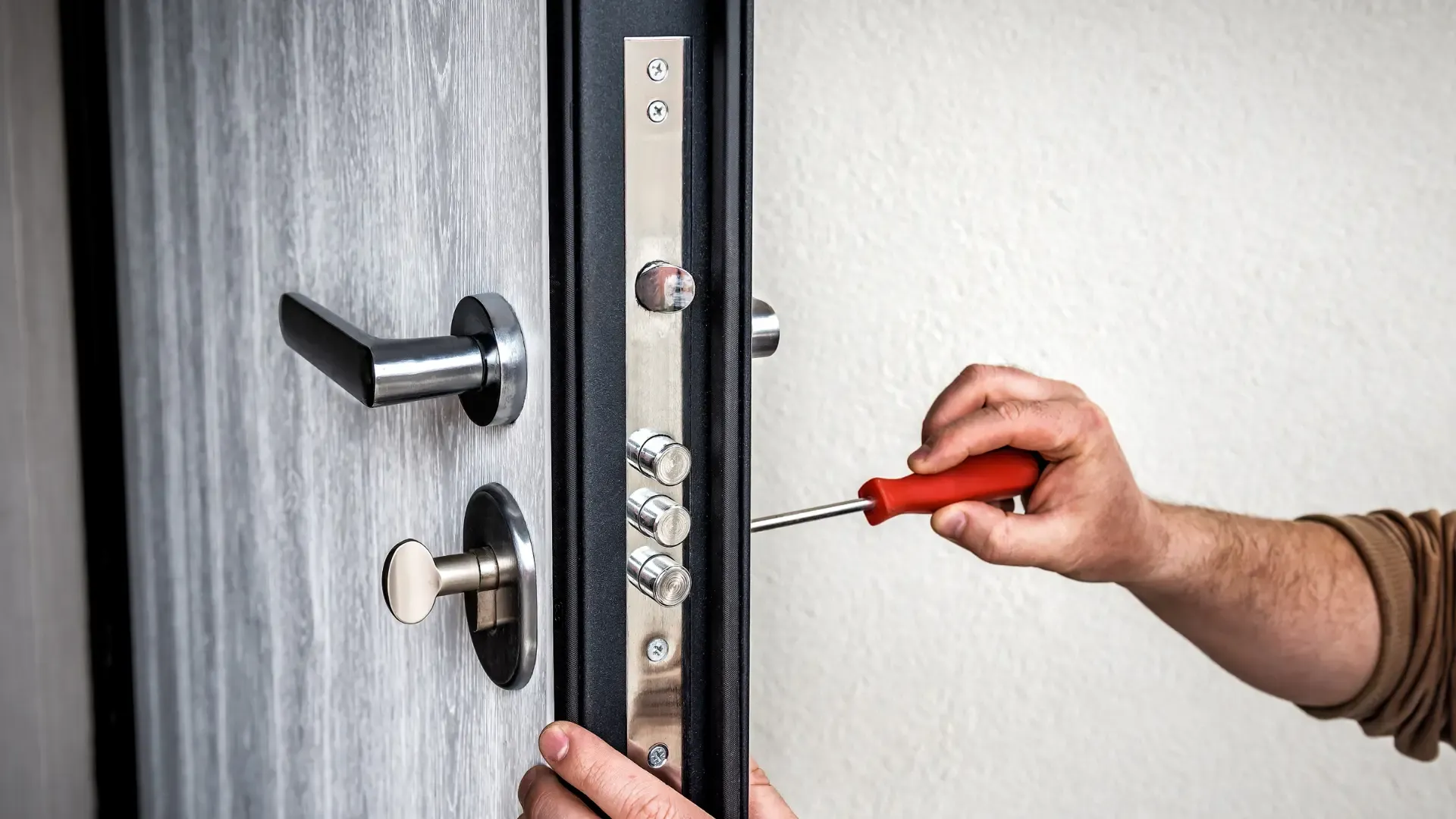 Subtle Clues That Someone May Have Opened Your Door