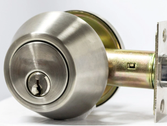 How to Install a Deadbolt Lock on a Door: A Beginner’s Guide
