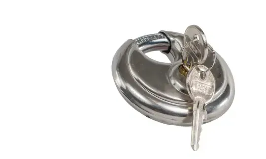 Round shackle padlock with keys